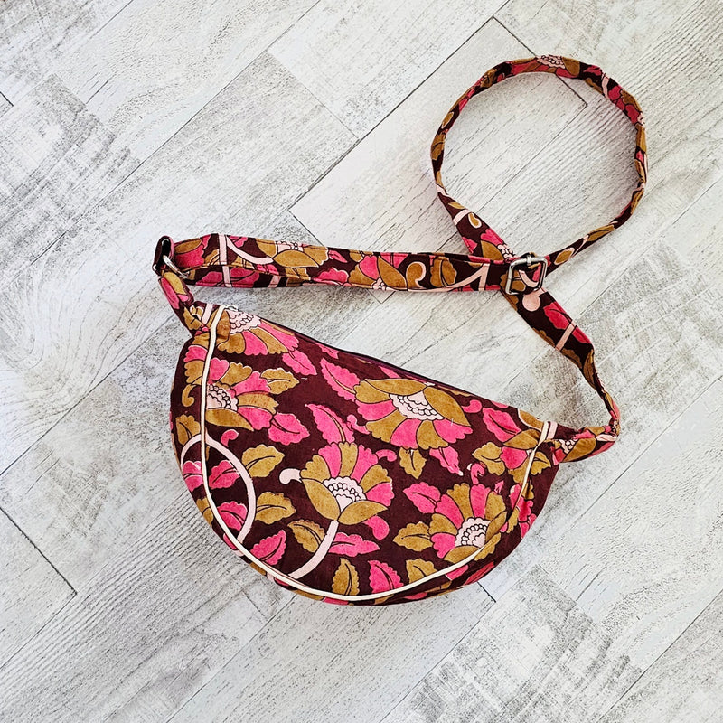 Itu Crossbody Bag