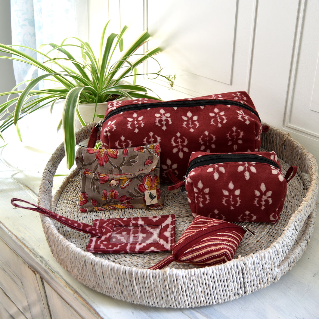 Red Travel Set